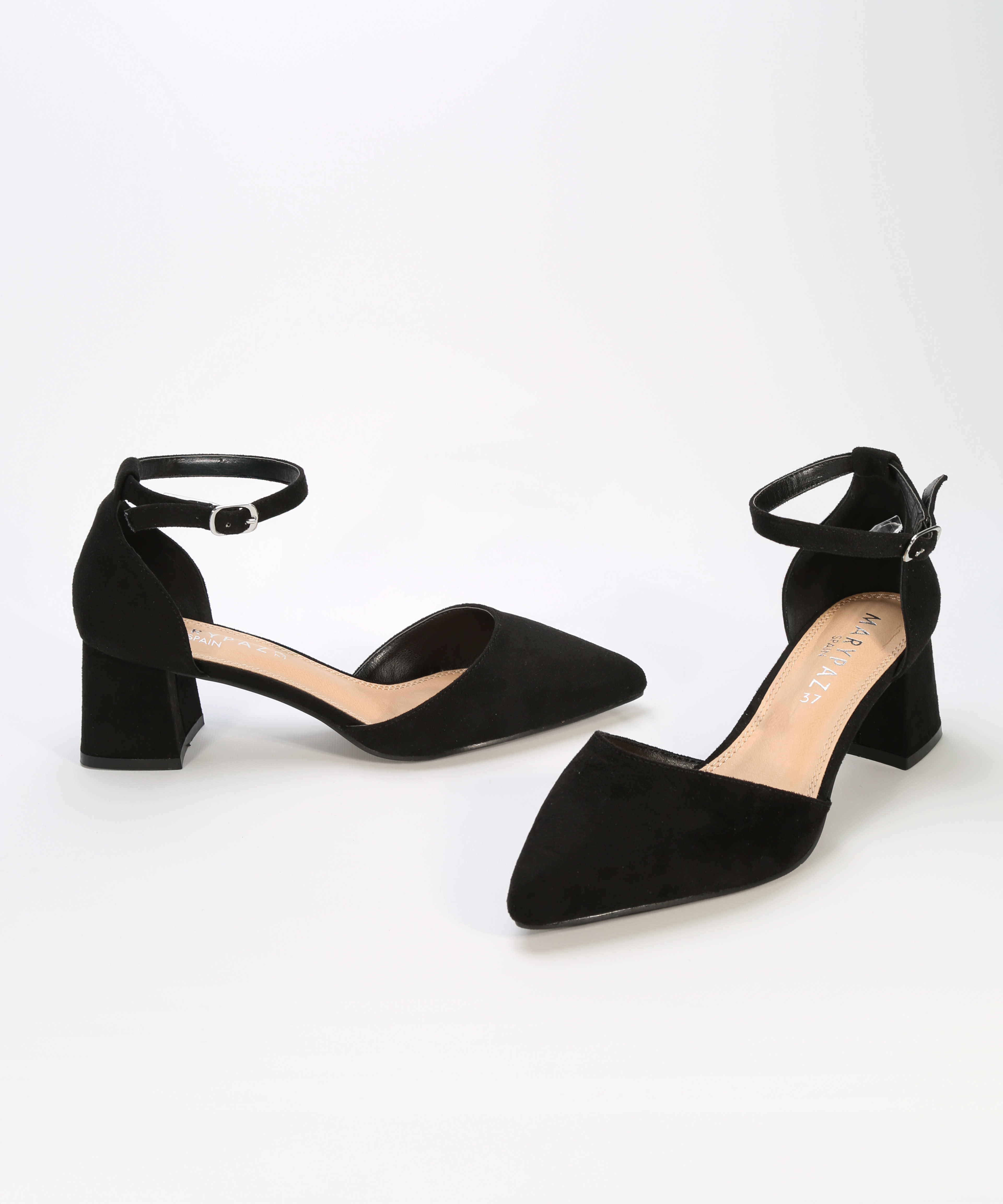 Sapato com salto e pulseira  image number null